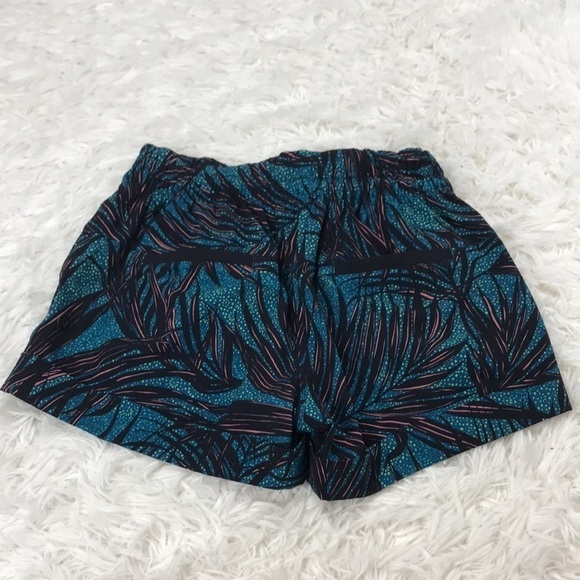 Lululemon Spring Break Away Short Palm Lace Tofino - Picture 5 of 7